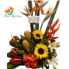 Arreglo con Anturios Rojos, girasoles, heliconias